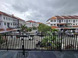 Loyang Villas (D17), Terrace #573675011